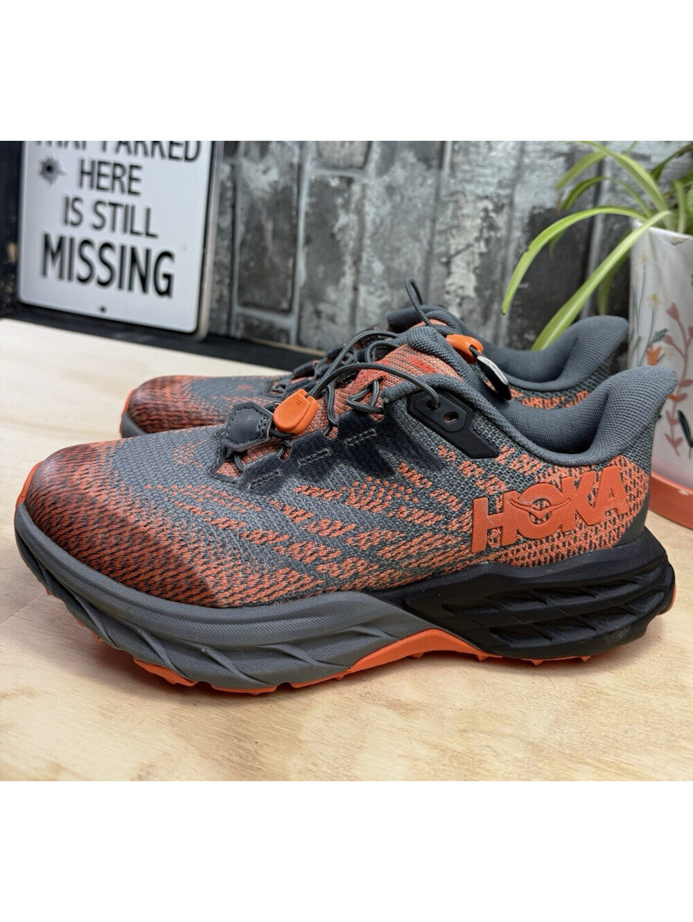 HOKA ONE ONE Speedgoat 5 Youth Gray/Orange Mesh Low Top Lace Up US 4.5